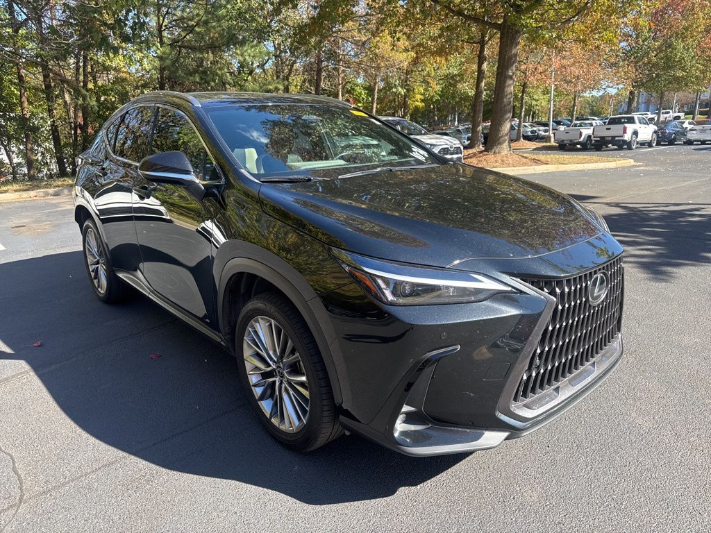 2022 Lexus NX Hybrid 350h's photo