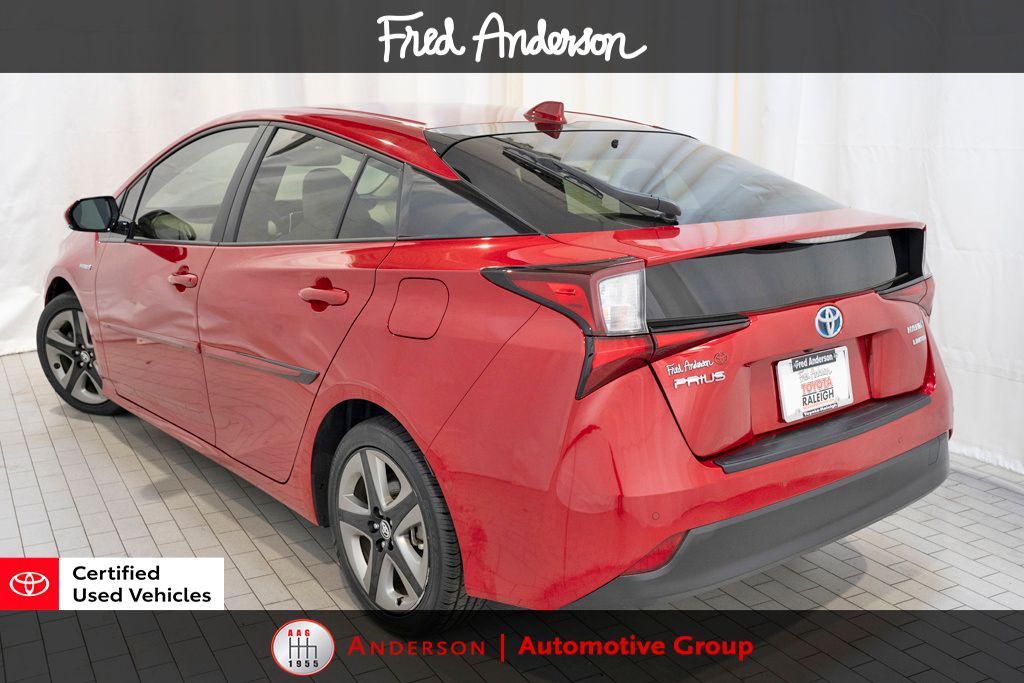 2020 Toyota Prius L photo 4