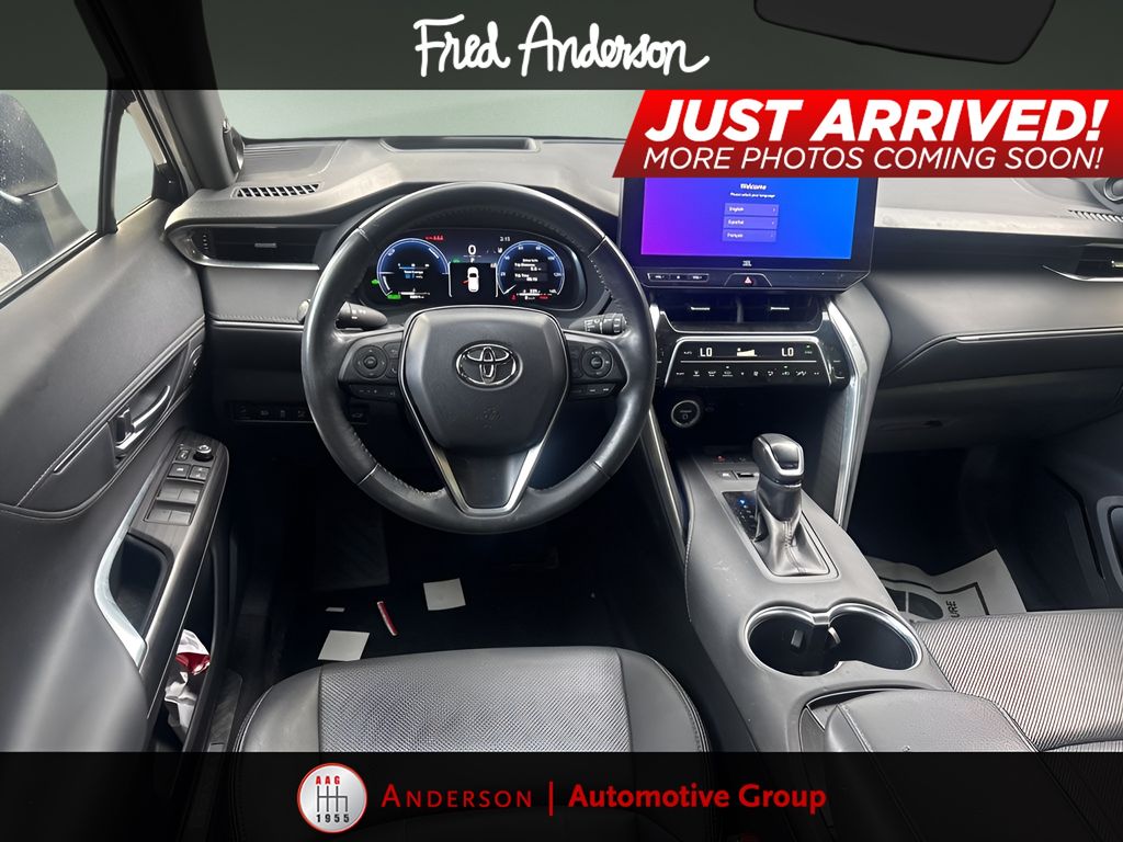 2023 Toyota Venza Limited photo 2