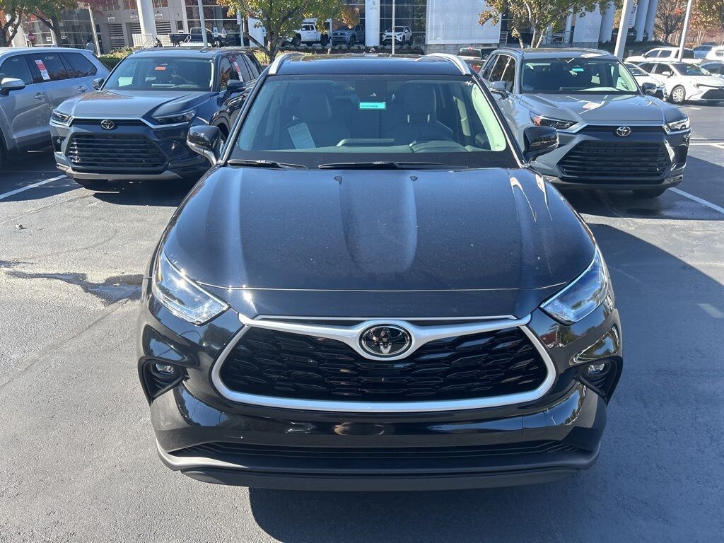 New 2026 Toyota Highlander XLE SUV