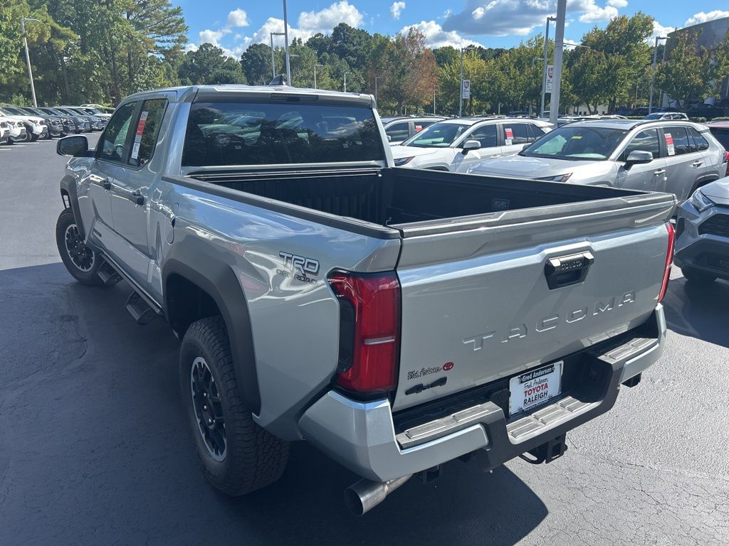 2025 Toyota Tacoma TRD Off-Road Double Cab photo 3