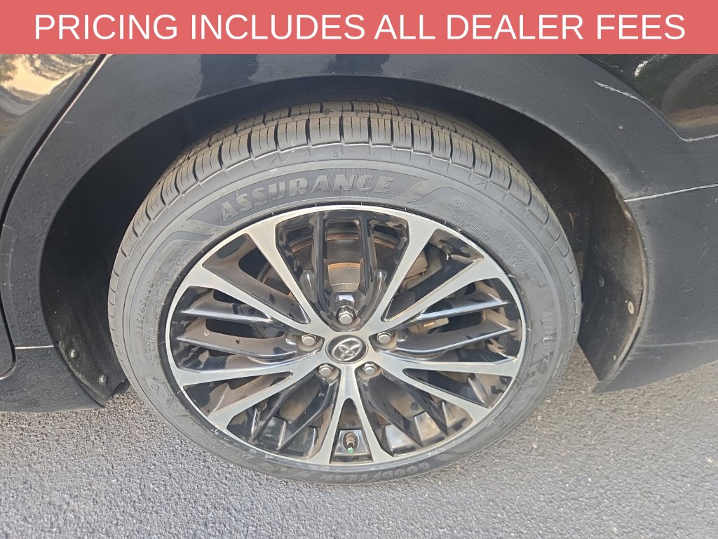 Used 2018 Toyota Camry SE Sedan