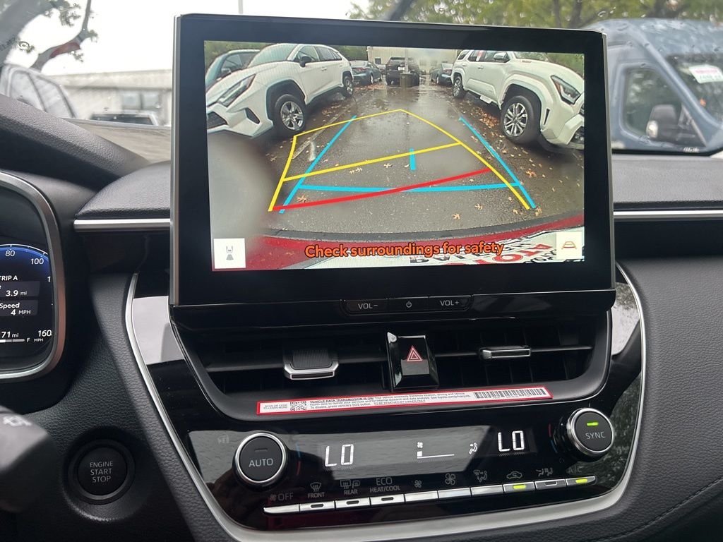 2026 Toyota Corolla Cross XLE photo 4