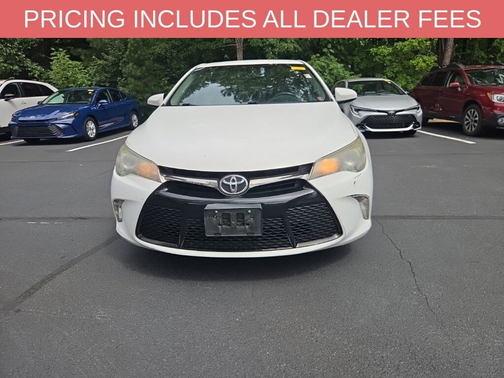 Used 2015 Toyota Camry SE Sedan