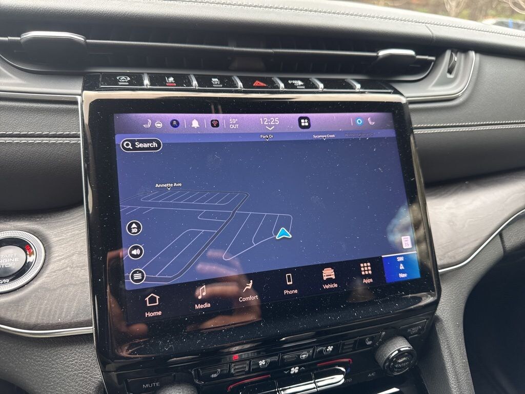 Used 2024 Jeep Grand Cherokee Overland SUV