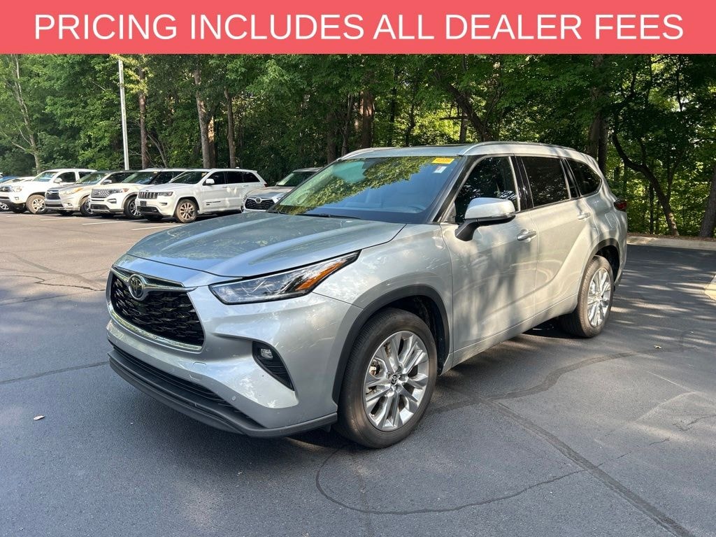 Used 2023 Toyota Highlander Limited SUV