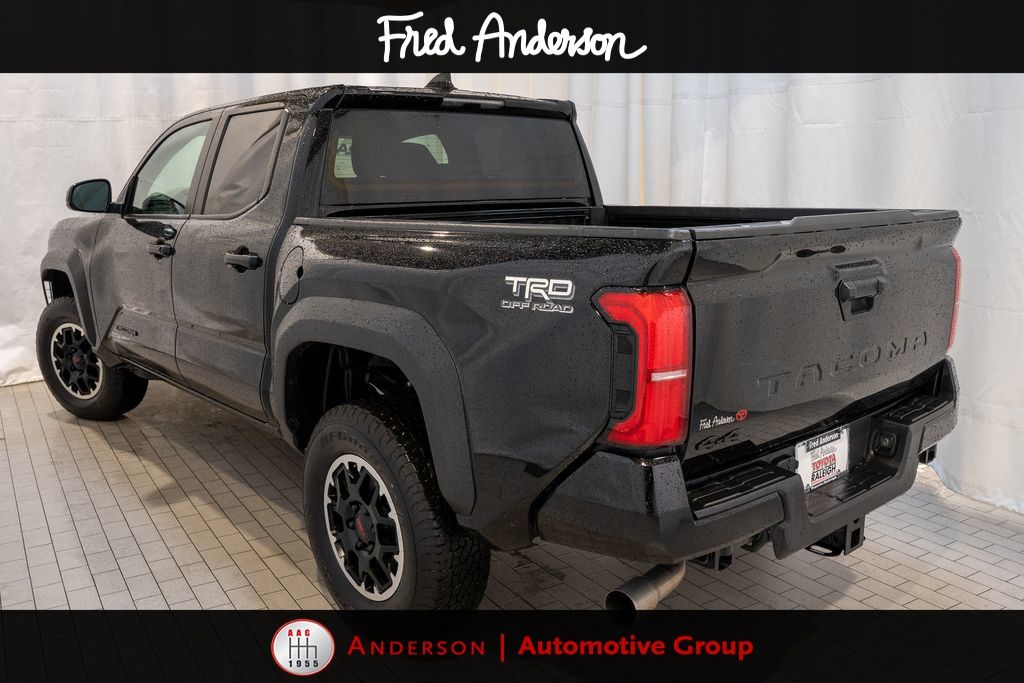 2024 Toyota Tacoma TRD Off-Road photo 4