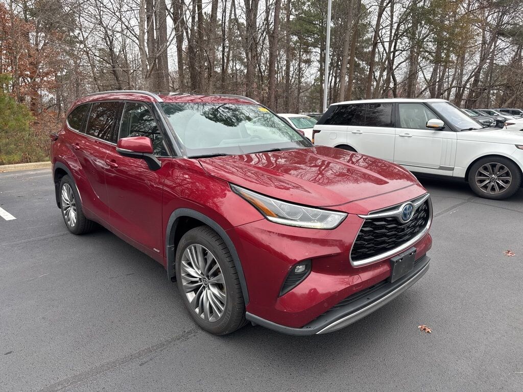 Used 2022 Toyota Highlander Hybrid Platinum SUV