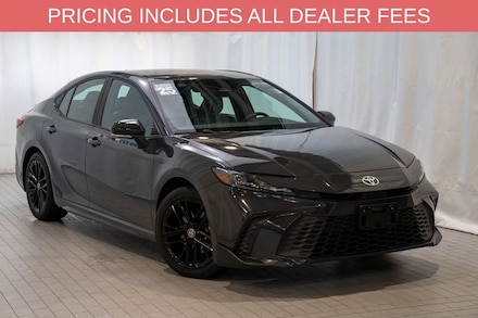 2025 Toyota Camry SE Sedan