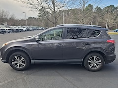 2017 Toyota RAV4 XLE SUV