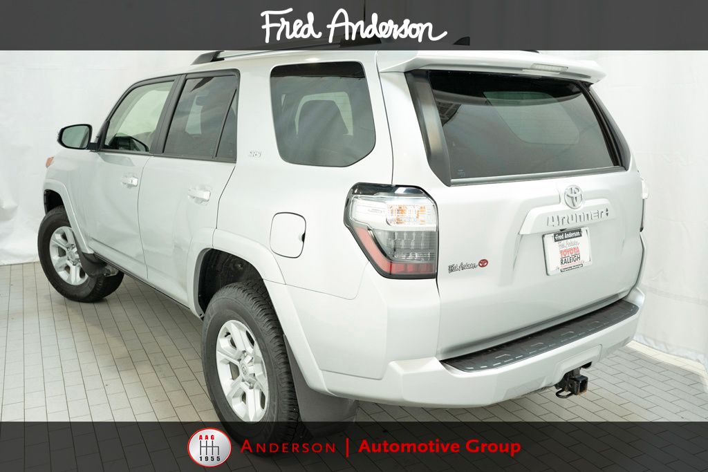 2024 Toyota 4Runner SR5 Premium photo 2