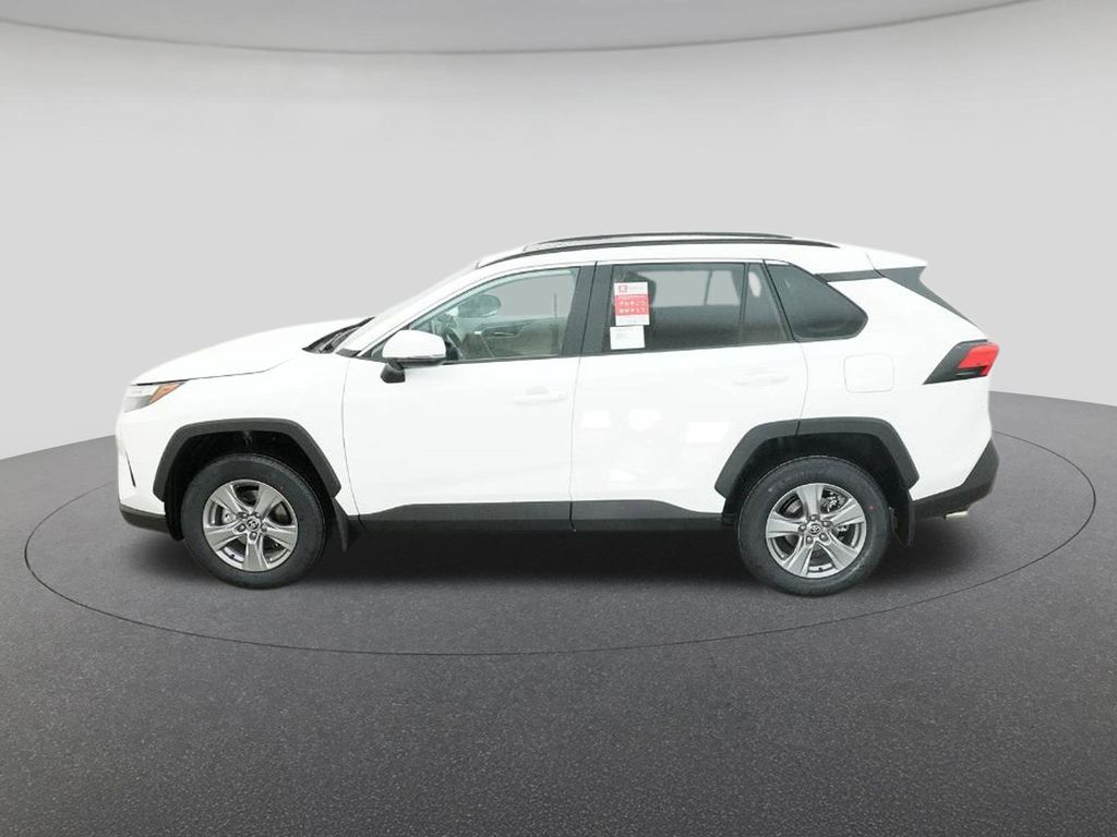 2025 Toyota RAV4 XLE photo 3