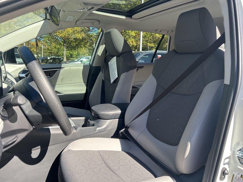 New 2025 Toyota RAV4 XLE SUV