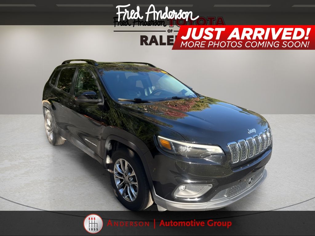 2022 Jeep Cherokee Latitude Lux photo 2