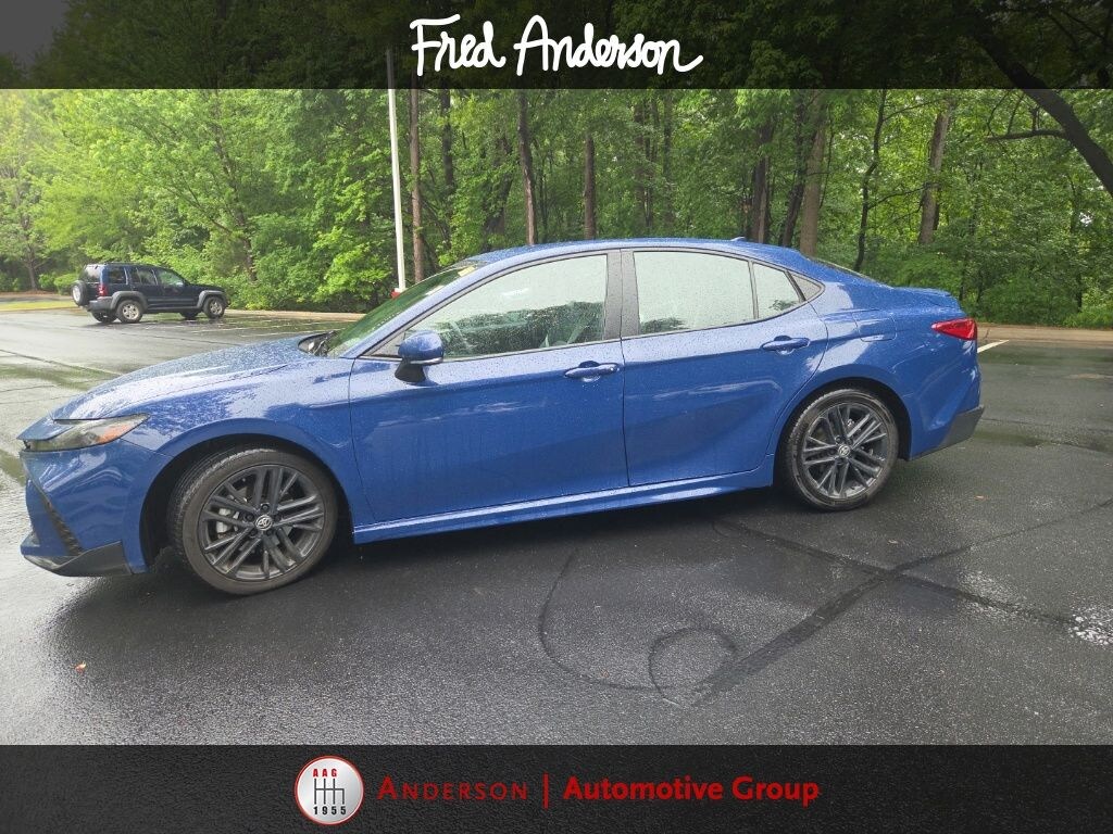 Used 2025 Toyota Camry SE Sedan