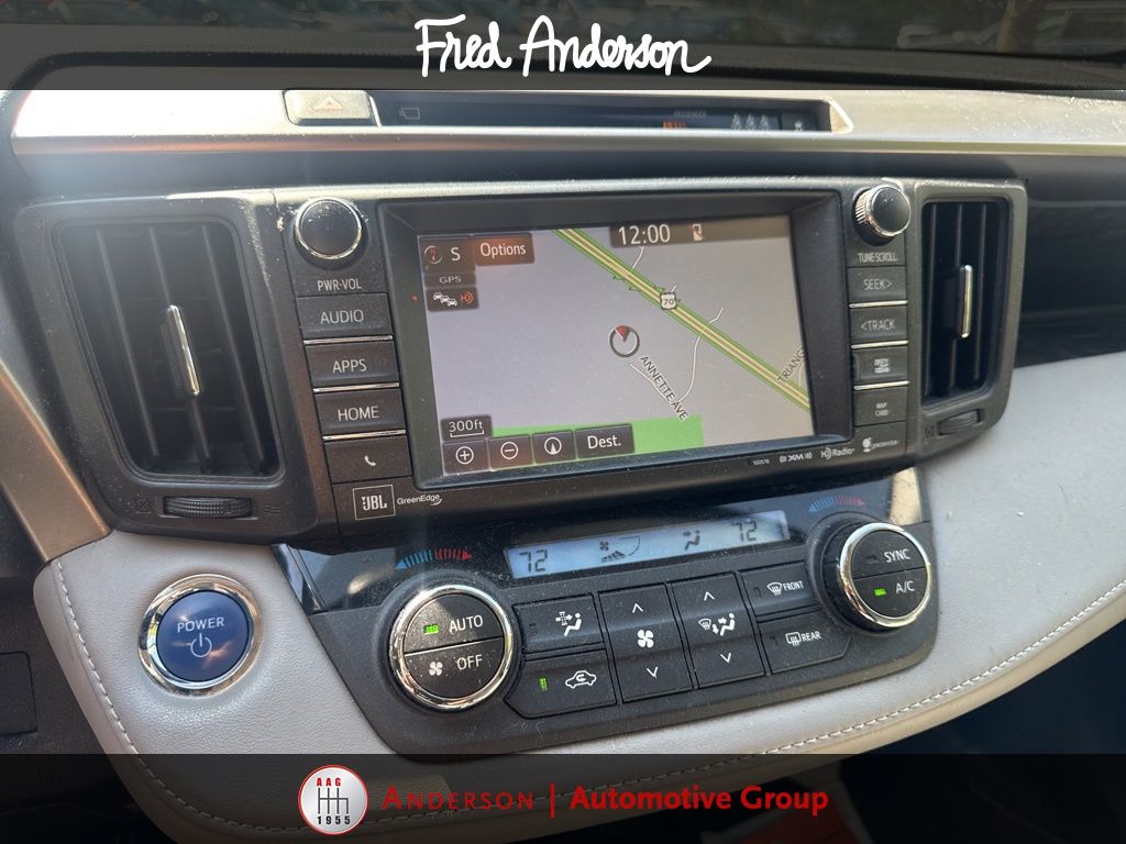 2017 Toyota RAV4 Hybrid Limited photo 4