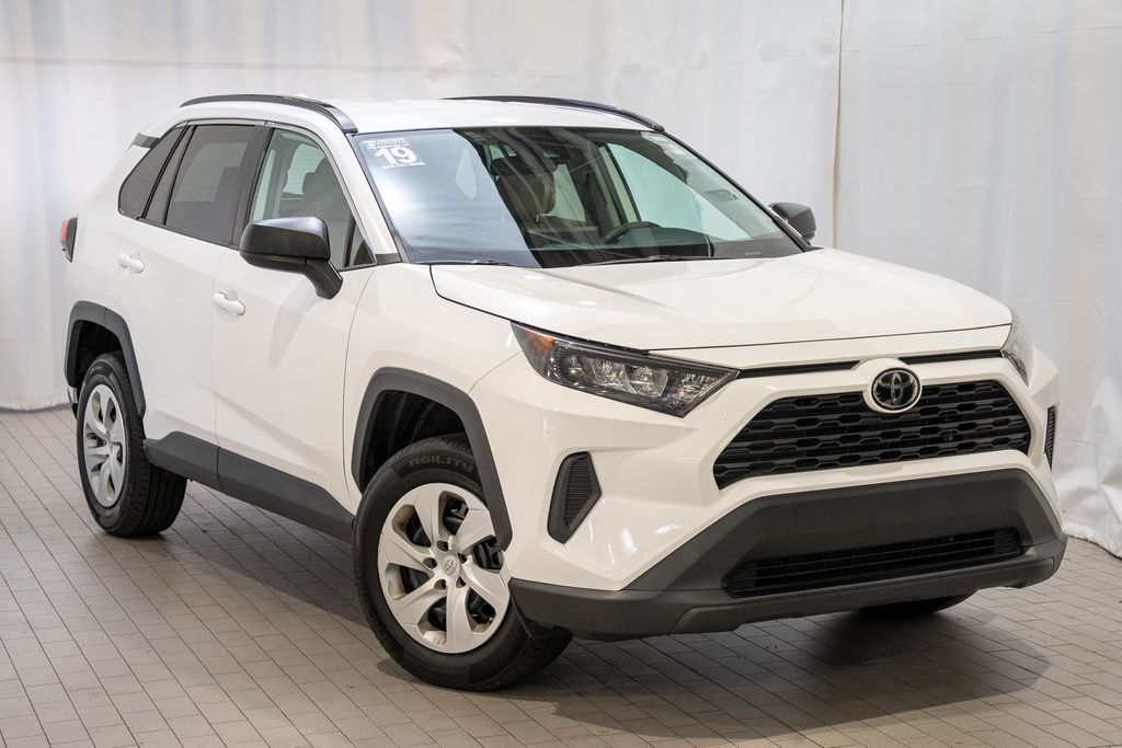 2019 Toyota RAV4 LE