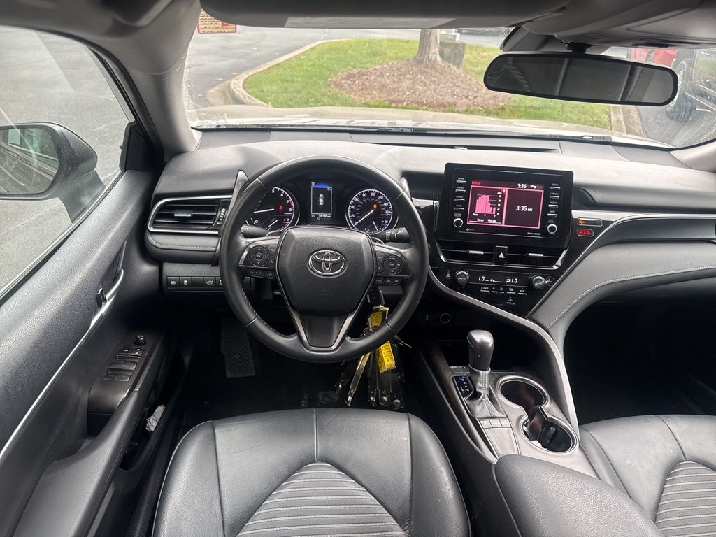 2024 Toyota Camry SE photo 2