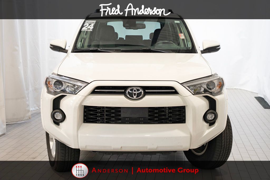 2024 Toyota 4Runner SR5 Premium photo 3