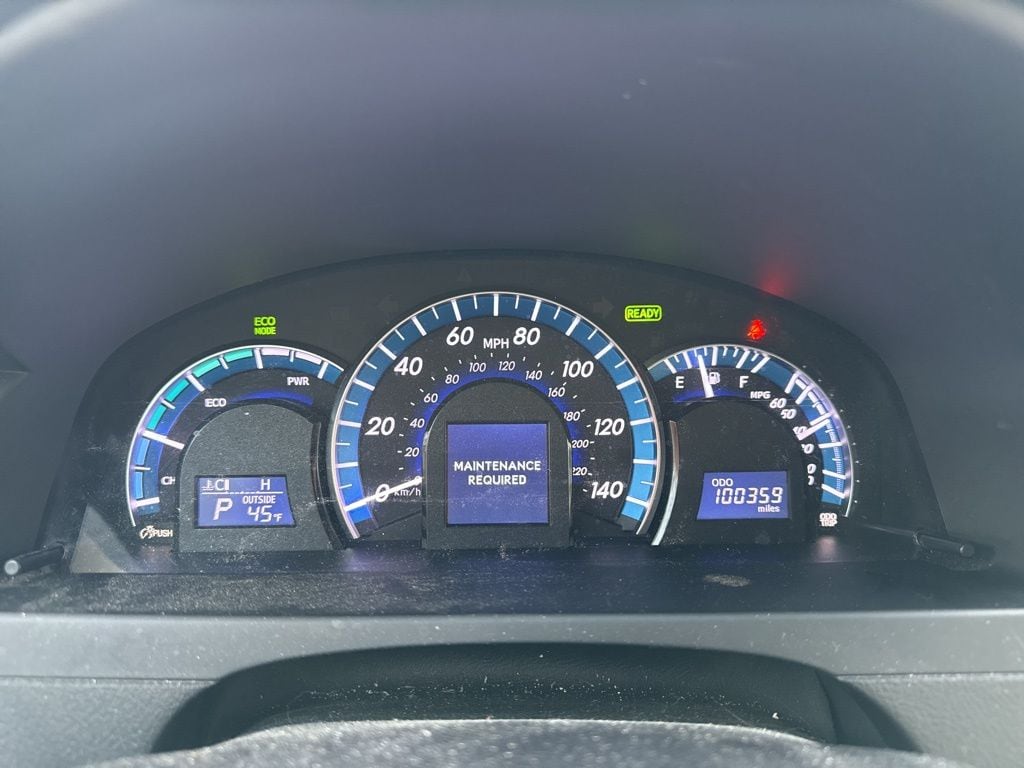 Used 2014 Toyota Camry Hybrid LE Sedan