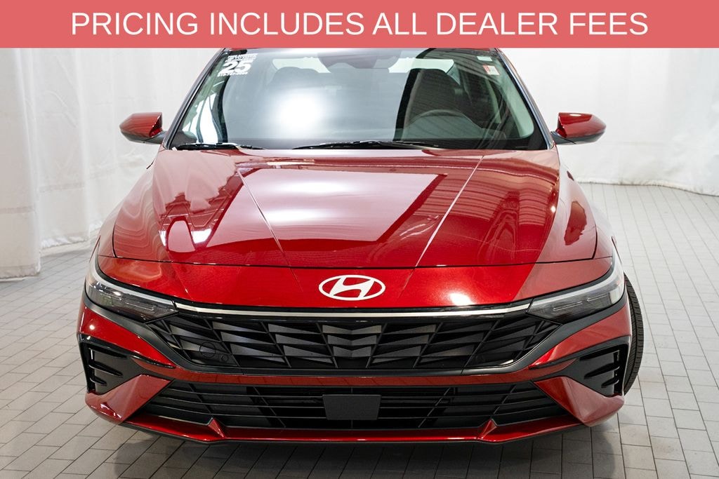 Used 2025 Hyundai Elantra SEL Convenience Sedan