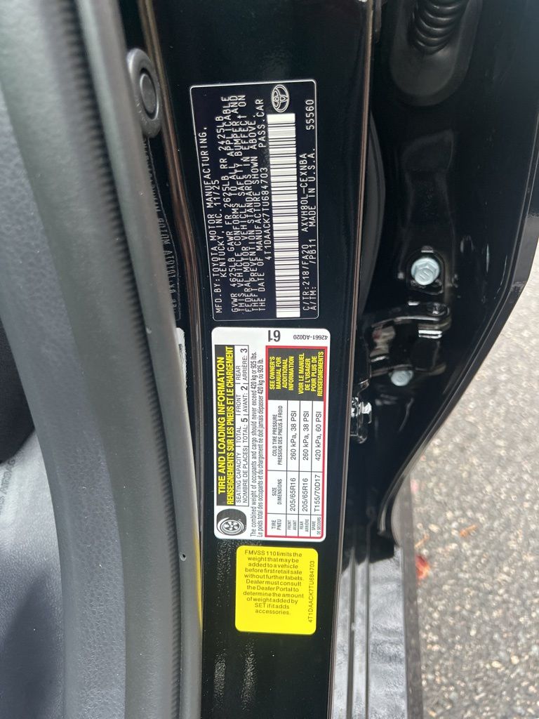 2026 Toyota Camry LE photo 4