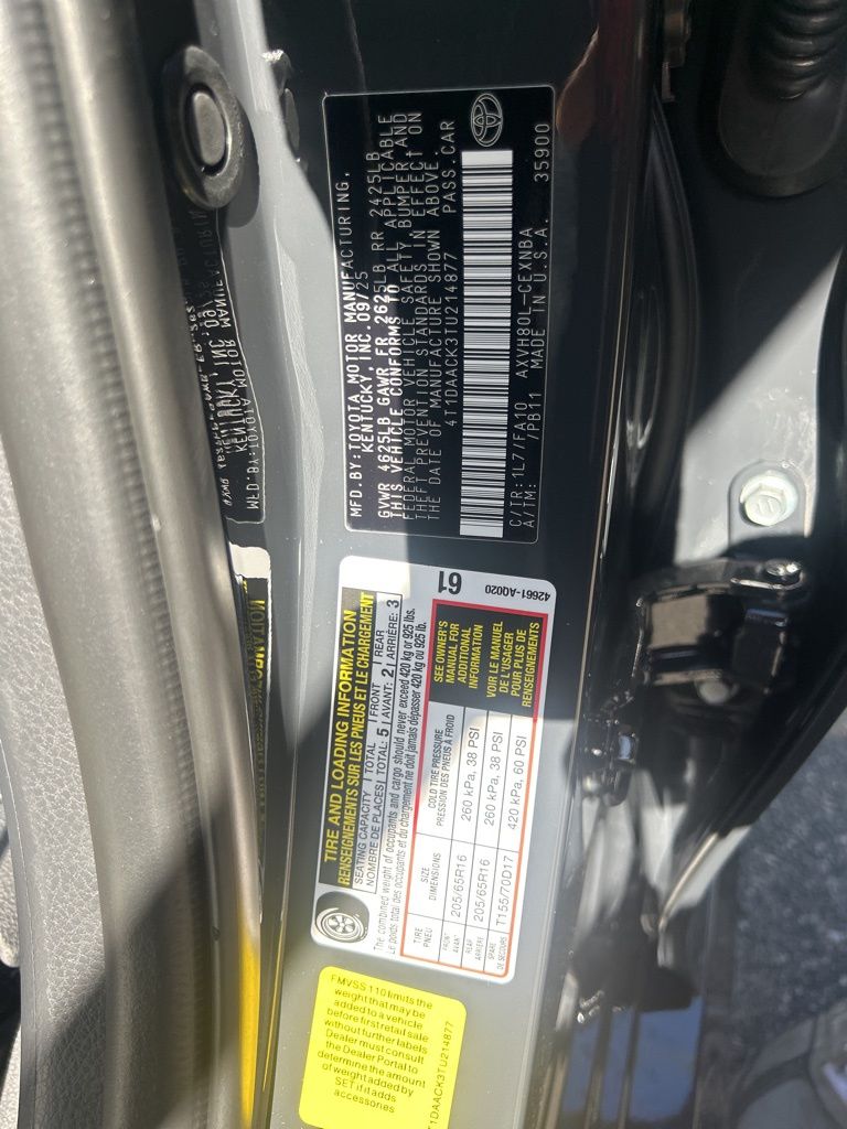 2026 Toyota Camry LE photo 4