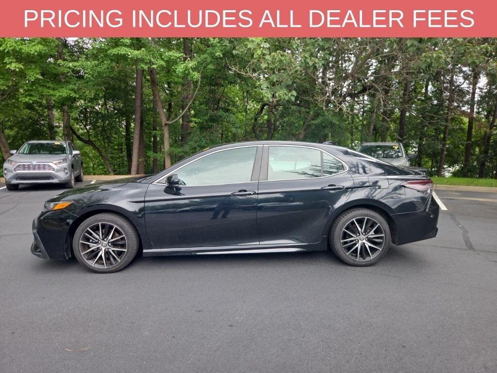 Used 2024 Toyota Camry SE Sedan