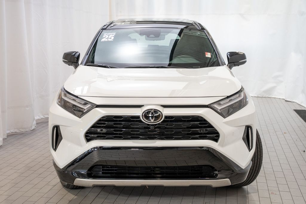 2025 Toyota RAV4 Hybrid XSE photo 3