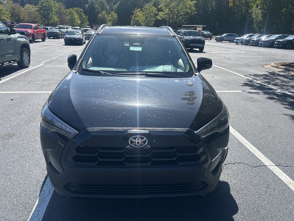 2026 Toyota Corolla Cross LE photo 2