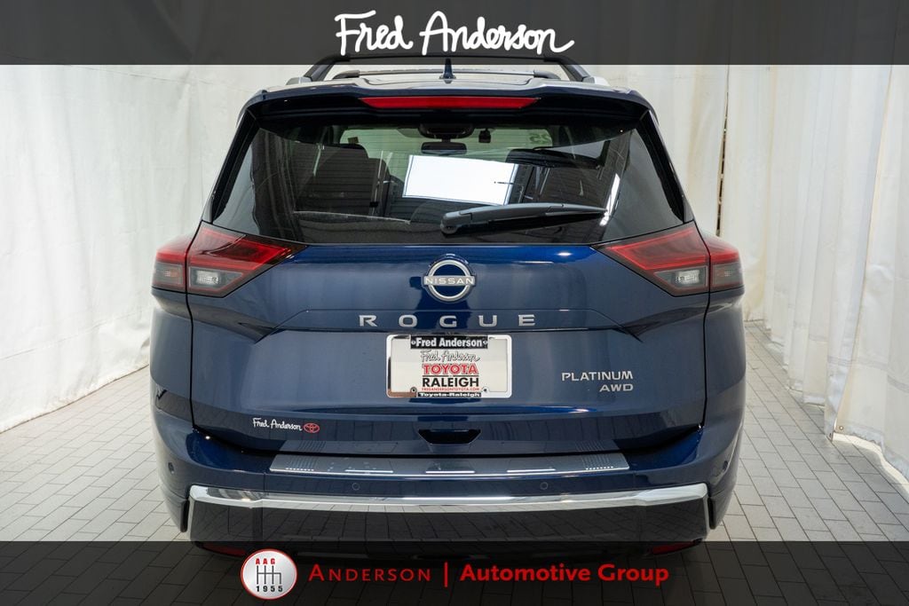 Used 2025 Nissan Rogue Platinum SUV