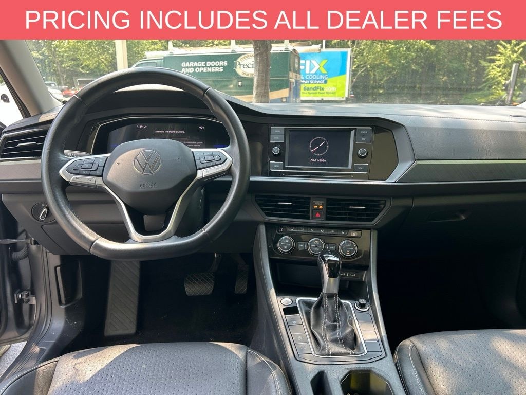 Used 2024 Volkswagen Jetta 1.5T SE Sedan