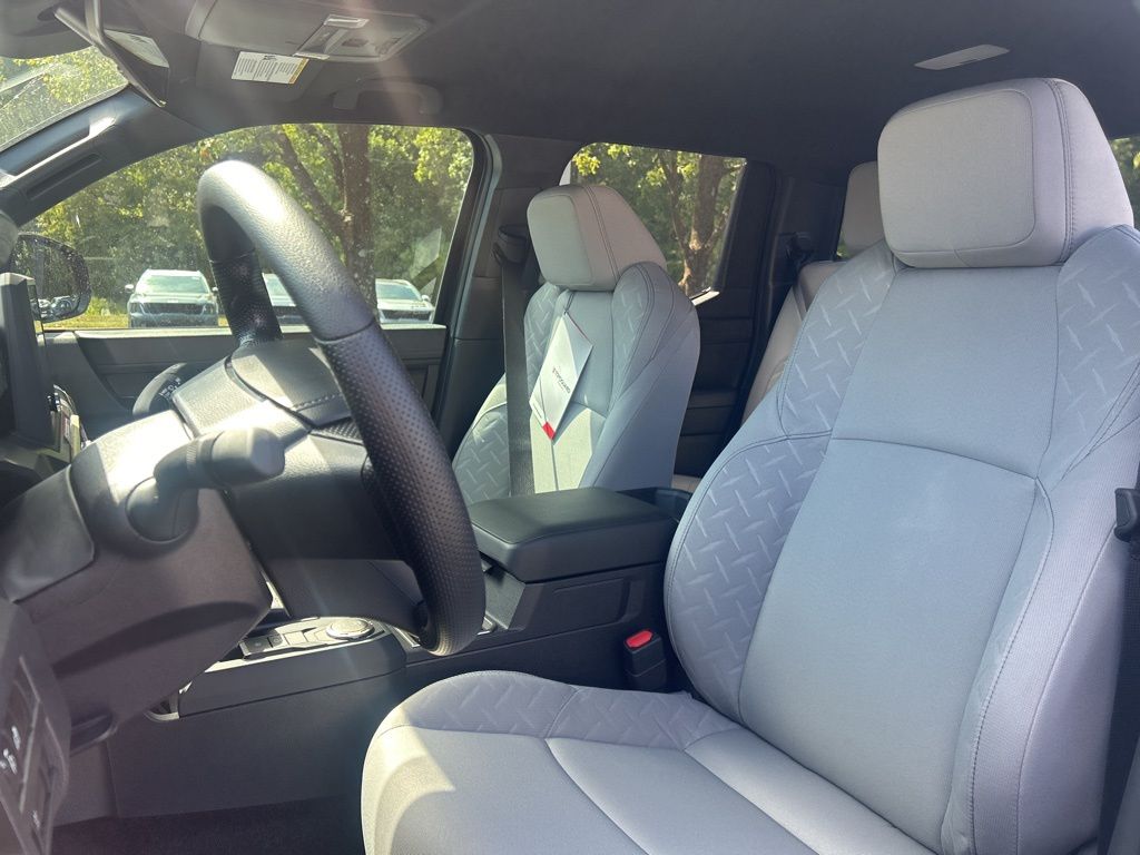 2025 Toyota Tacoma SR5 photo 3