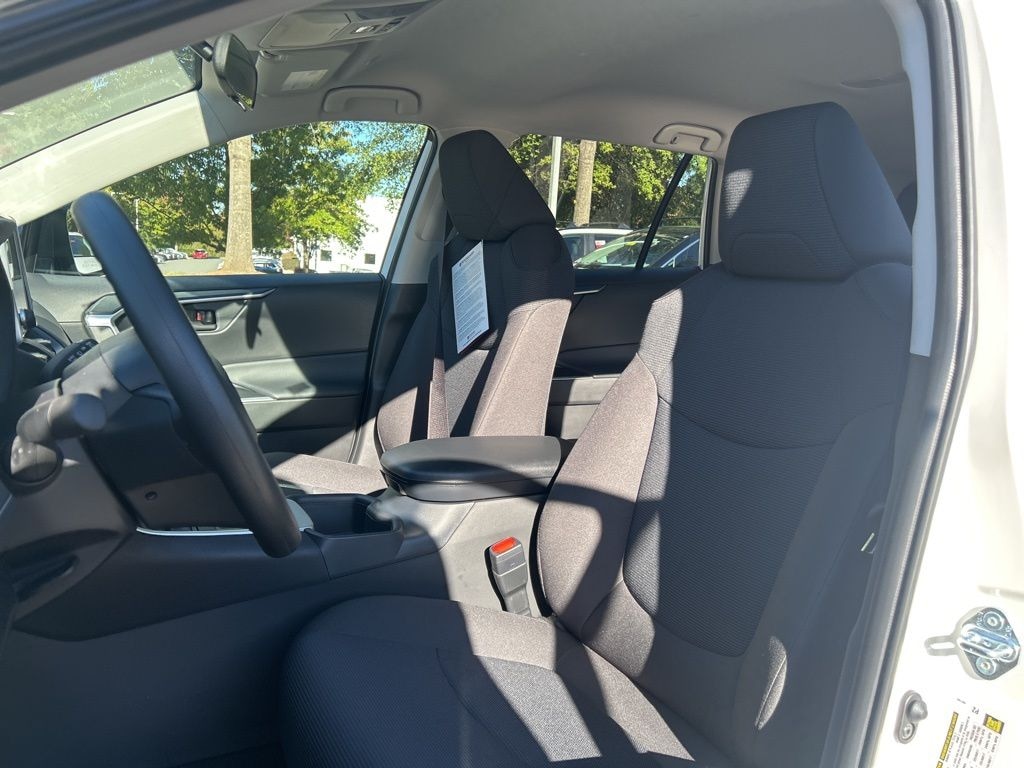 New 2025 Toyota RAV4 LE SUV