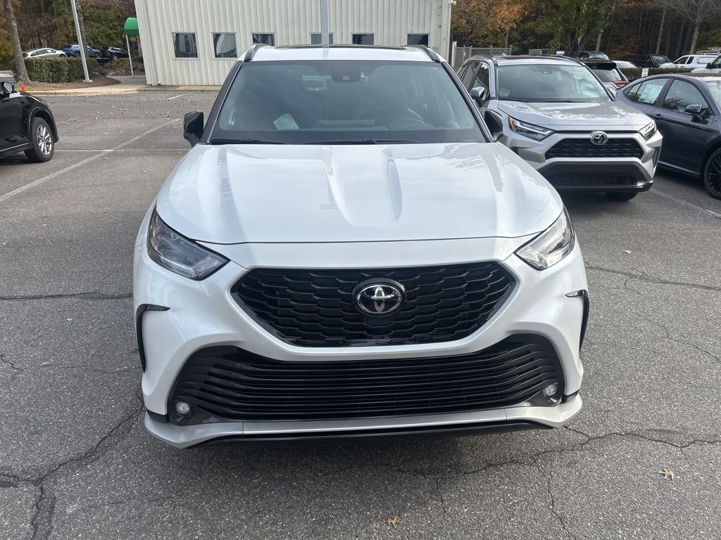 New 2026 Toyota Highlander XSE SUV