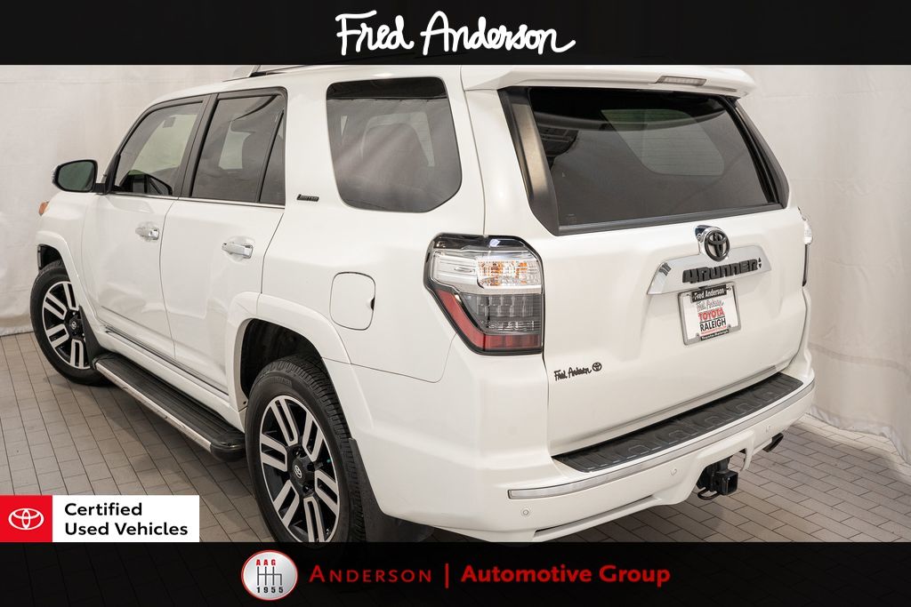 2022 Toyota 4Runner Limited photo 2