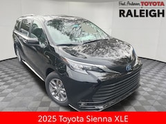 2025 Toyota Sienna XLE Van Passenger Van