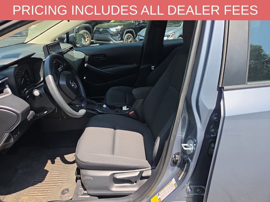 Used 2025 Toyota Corolla LE Sedan
