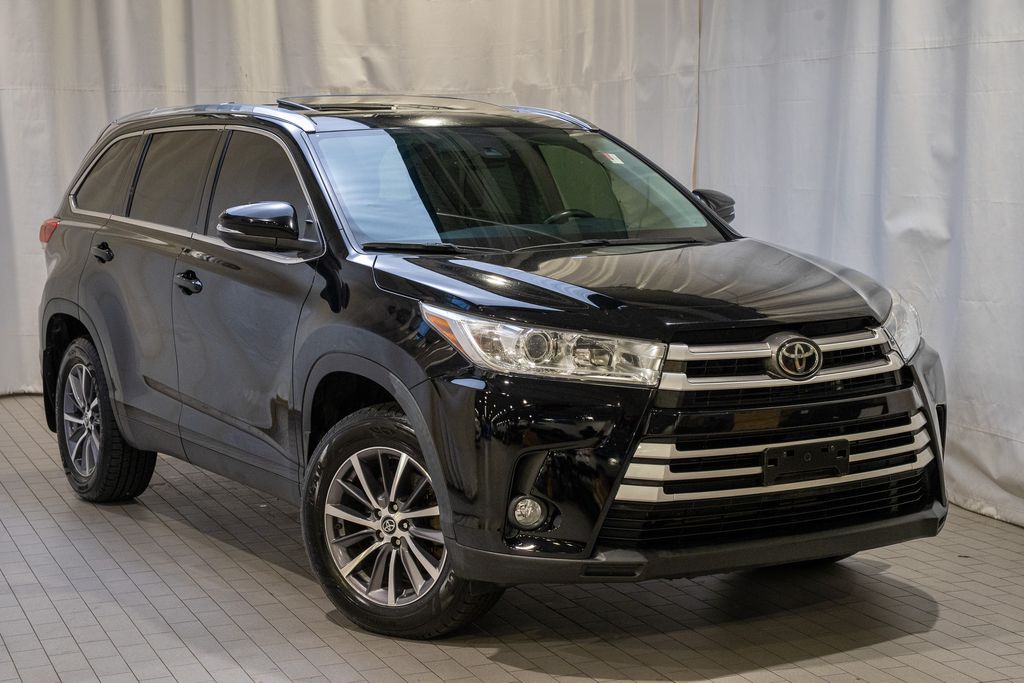 2019 Toyota Highlander XLE's photo