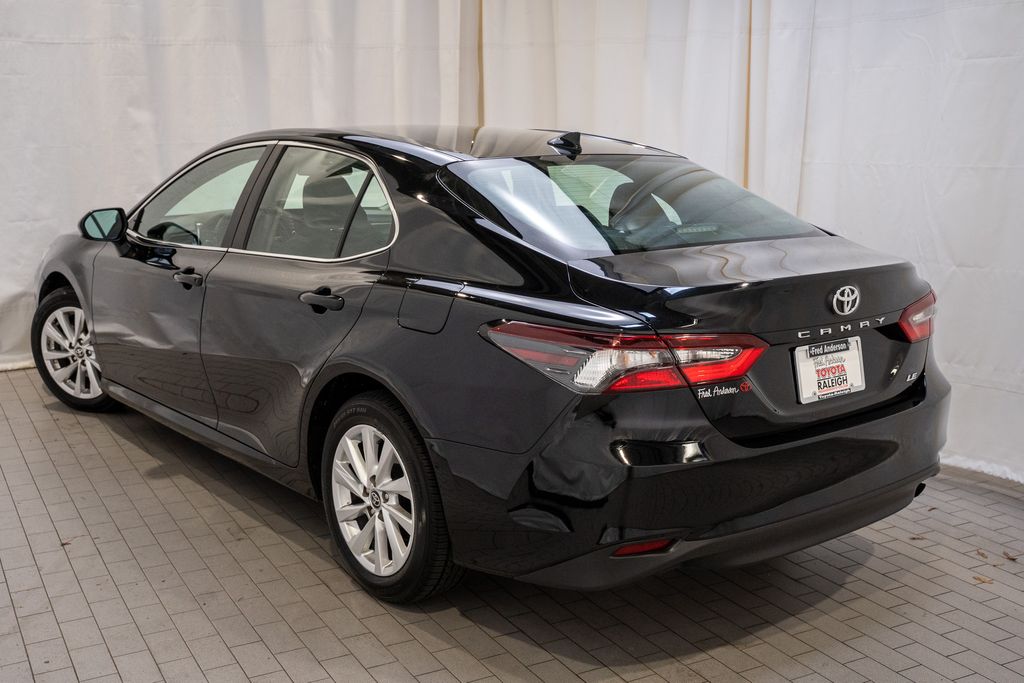 2023 Toyota Camry LE photo 2