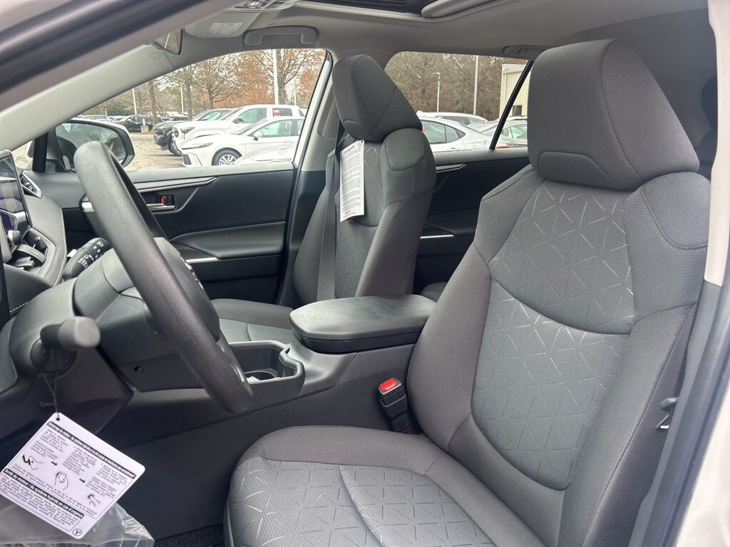 New 2025 Toyota RAV4 XLE SUV