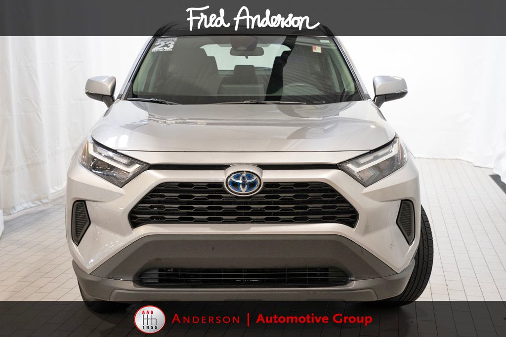 2023 Toyota RAV4 Hybrid XLE photo 3
