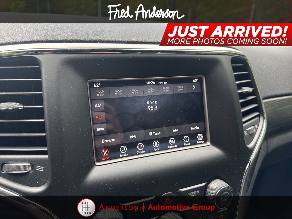 2021 Jeep Grand Cherokee Laredo E photo 4