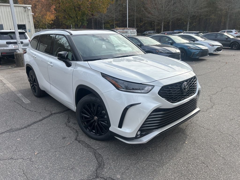 New 2026 Toyota Highlander XSE SUV