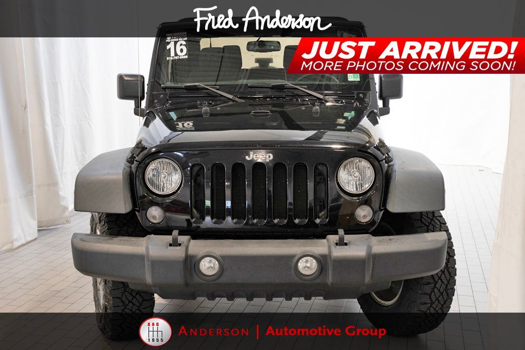 2016 Jeep Wrangler Sport photo 3