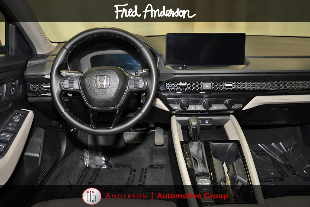 2024 Honda Accord Hybrid EX-L photo 2