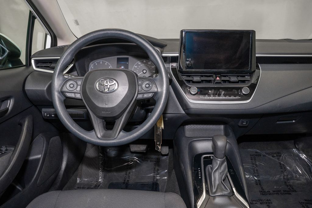2024 Toyota Corolla LE photo 2