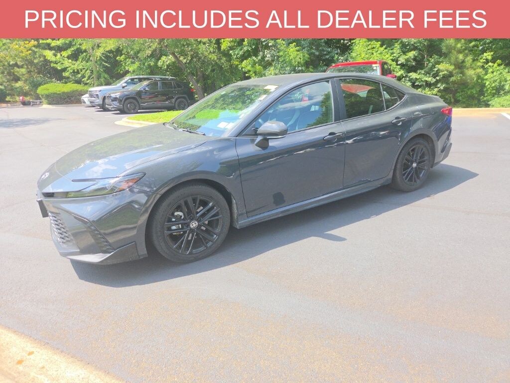 Used 2025 Toyota Camry SE Sedan