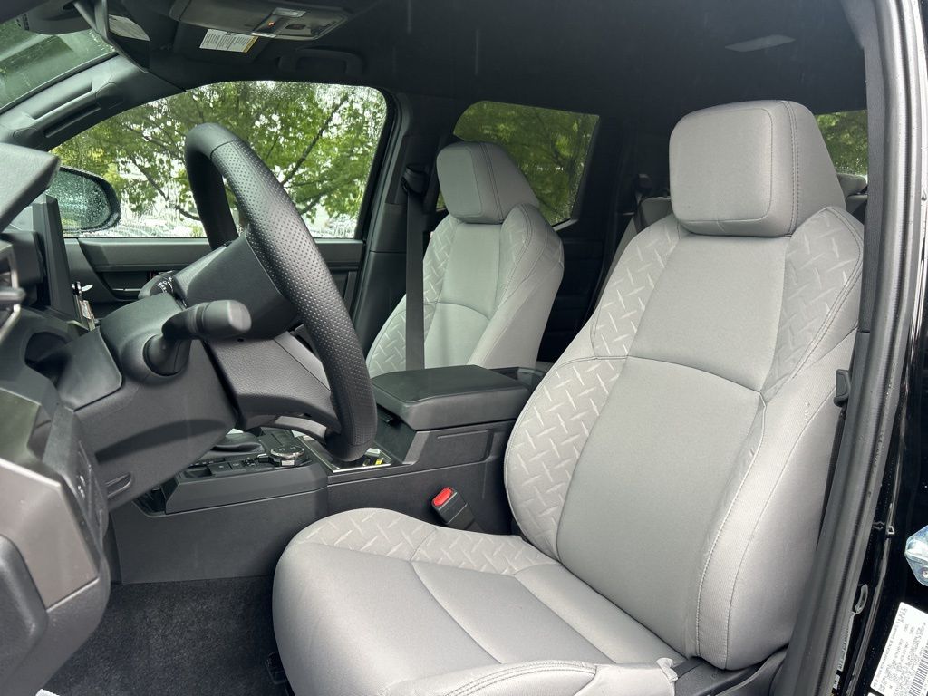 2025 Toyota Tacoma SR5 4x4 Double Cab photo 3