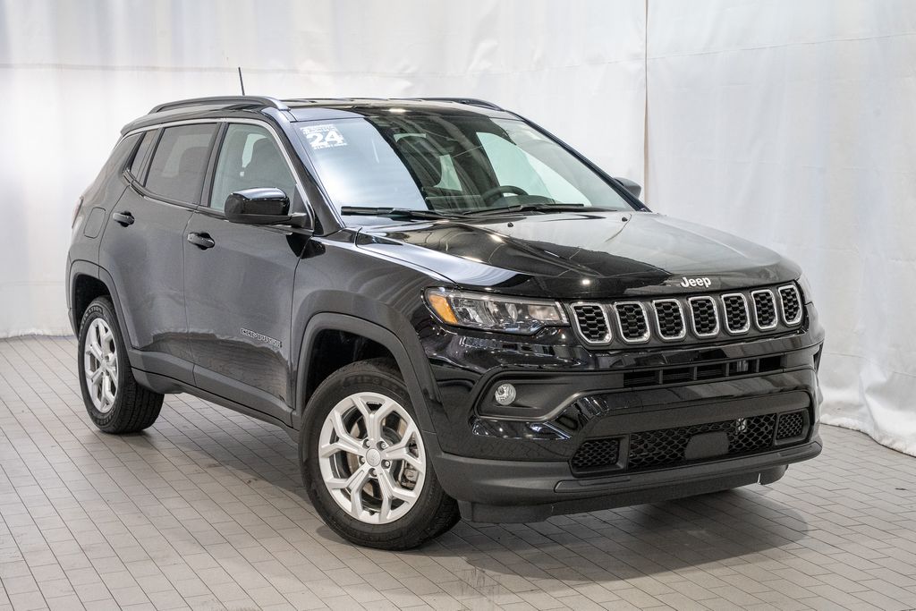 2024 Jeep Compass Latitude's photo